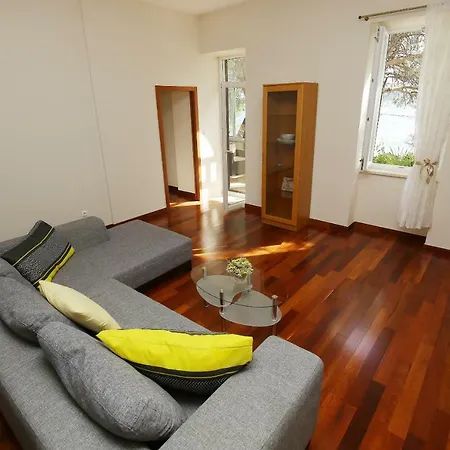Seafront Beach Apartment - Directly At The Beach Zadar Exterior photo