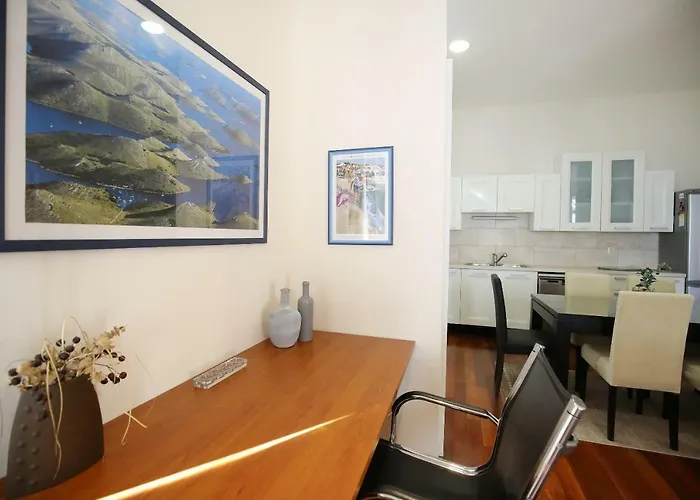 Seafront Beach Apartment - Directly At The Beach
