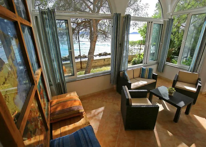 Seafront Beach Apartment - Directly At The Beach
