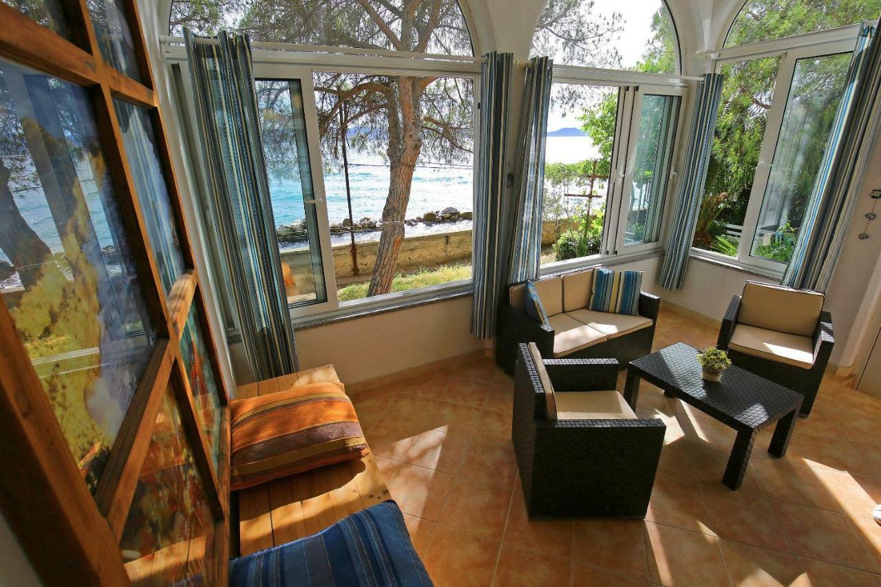 Apartment Seafront - Directly At The Zadar