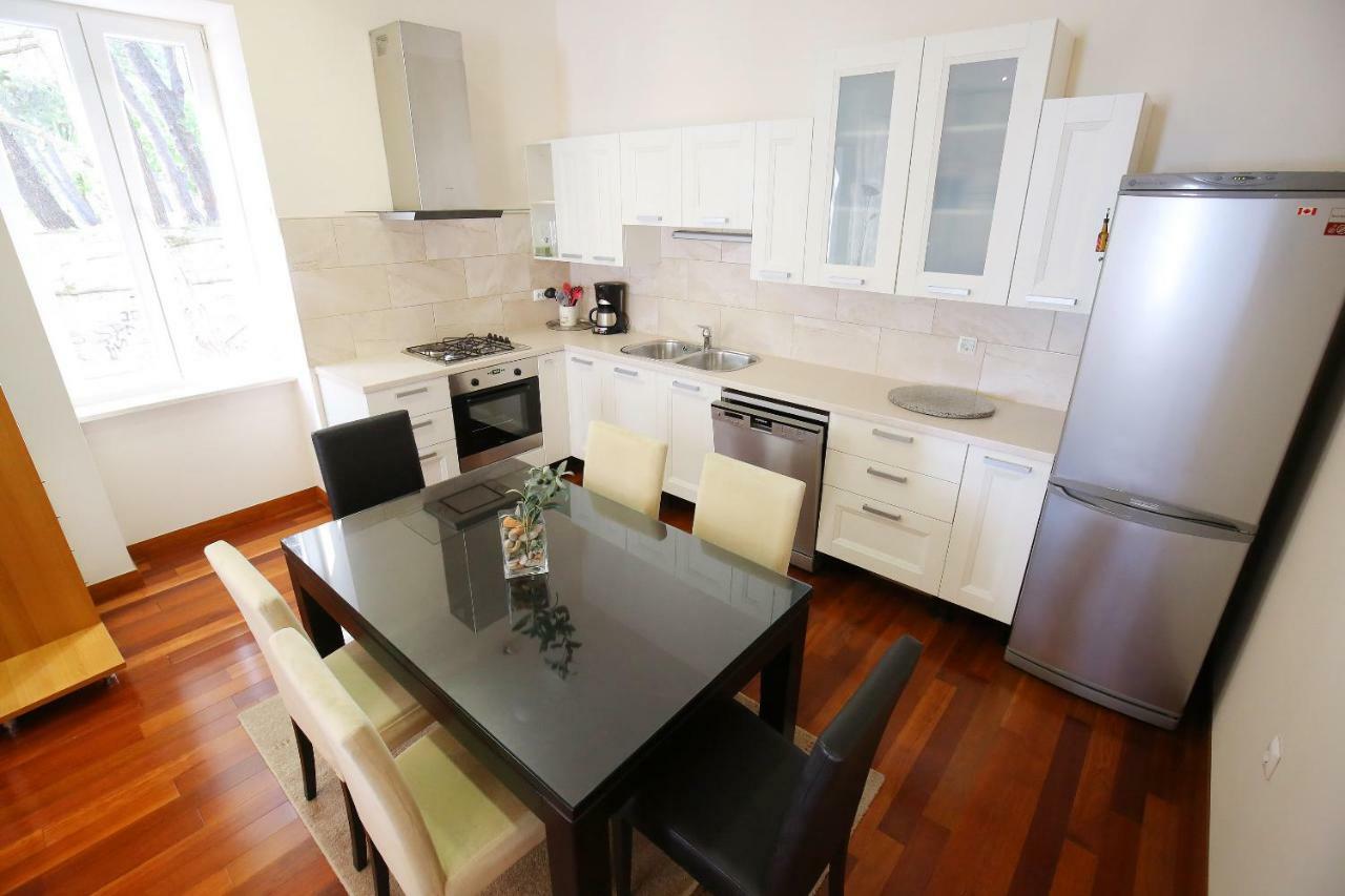 Apartment Seafront - Directly At The Zadar