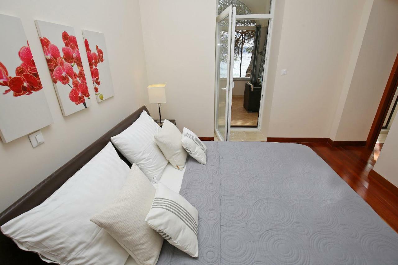 Seafront - Directly At The Apartment