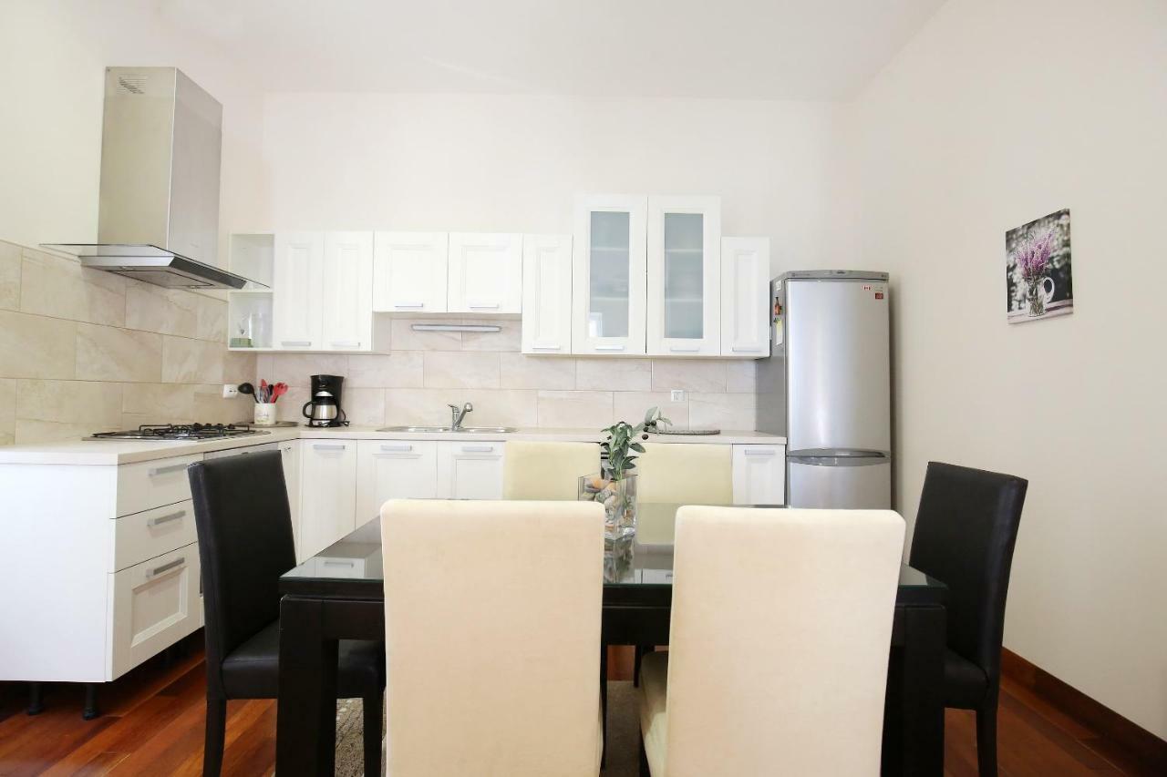 Apartment Seafront - Directly At The *